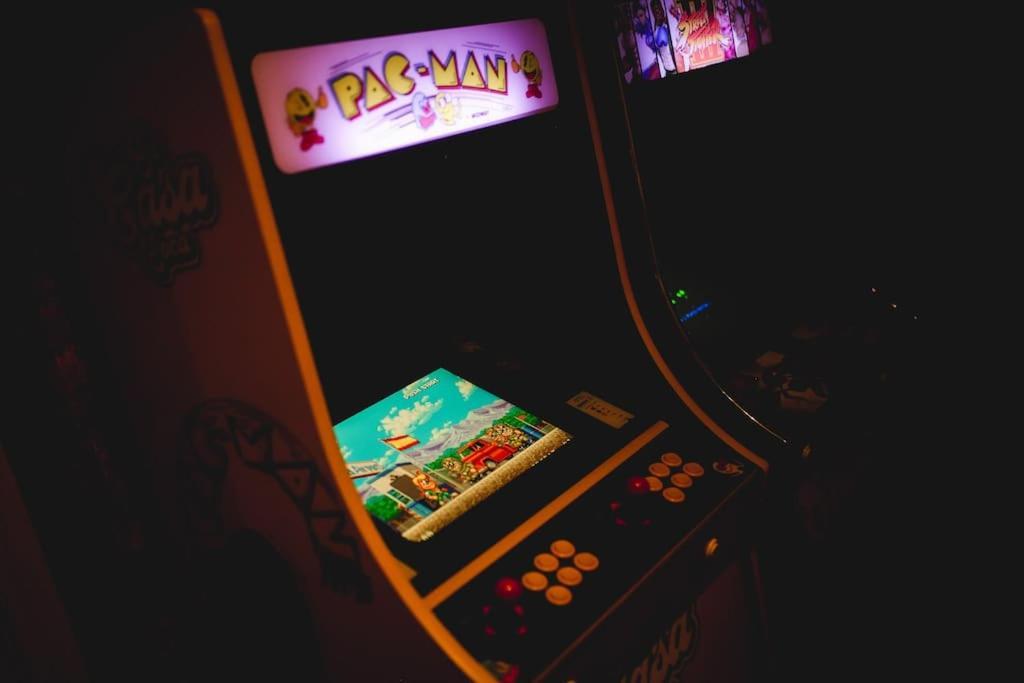 ניוקאסל Games And Movies Lounge 7 Bed City Centre Apartment מראה חיצוני תמונה