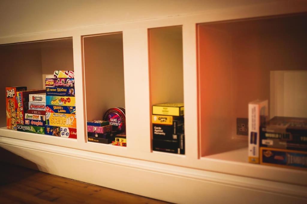 ניוקאסל Games And Movies Lounge 7 Bed City Centre Apartment מראה חיצוני תמונה